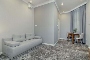 TV, studio