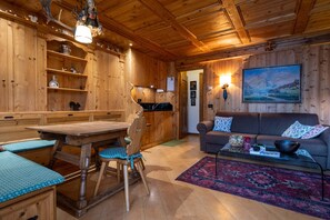 Dining - Casa Lacedel 1 on Ski slopes (Cortina d´Ampezzo)