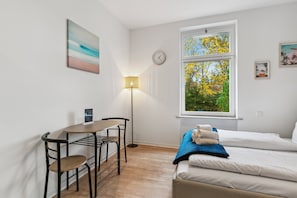 1 bedroom, iron/ironing board, travel cot, free WiFi