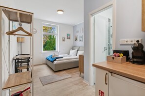 Interior - Vorstadtoase für 2 - 2023 eröffnet - Netflix, Parken, Queensize-Bett, Nähe BER (Eichwalde)