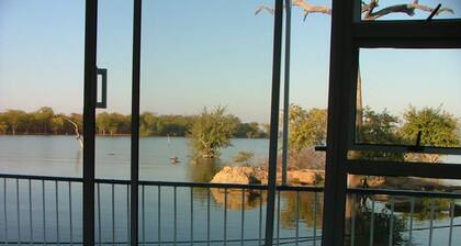 Houseboat with aircon and splash pool - 2128