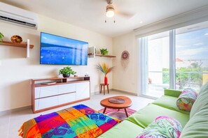 Smart TV, offices - 11 Pools (7 Rooftop), Sea Views, Gym & Beach Club (Akumal)