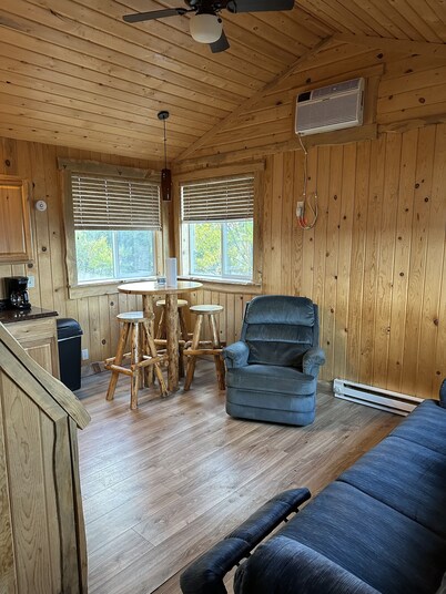 Cedar cabin. Fully equipped. Sleeps 3 comfortably.