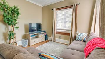 Apartment (3 Bedrooms) | Front of property