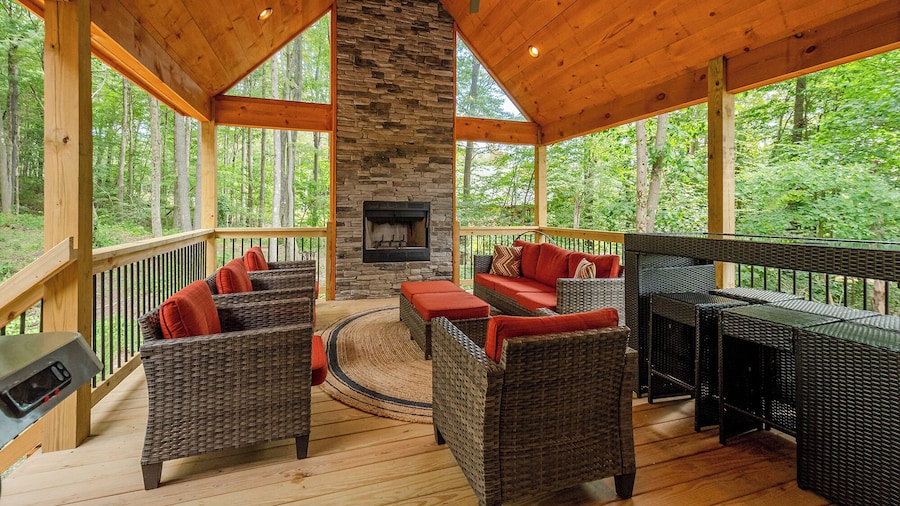 Black Diamond Lodge by Taylor Made Deep Creek
