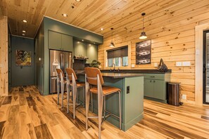 House (6 Bedrooms) | Property amenity - Black Diamond Lodge by Taylor Made Deep Creek (McHenry)