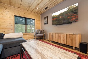 House (6 Bedrooms) | Property amenity - Black Diamond Lodge by Taylor Made Deep Creek (McHenry)