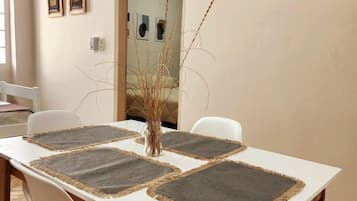 Family Apartment | Dining