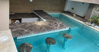 Maison Haute Standing Avec Piscine à 20 mn de L'aéroport à Profiter en Famille