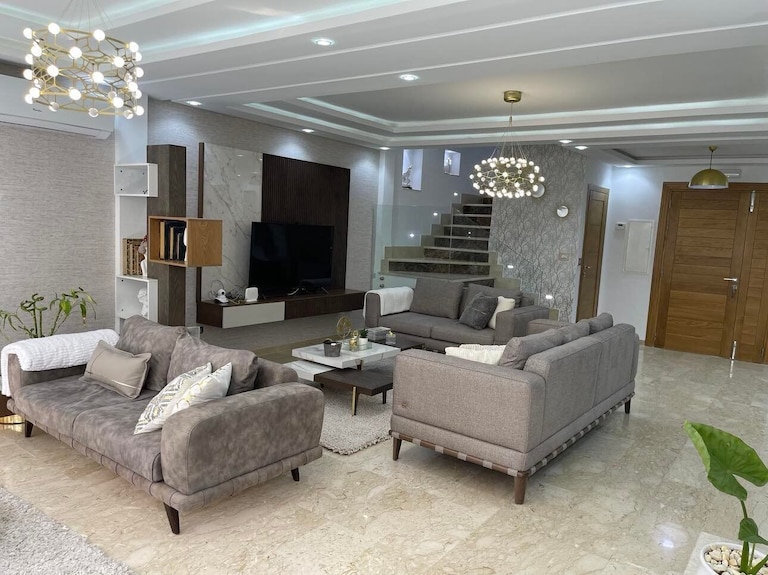Maison Haute Standing Avec Piscine à 20 Mn De L'aéroport à Profiter En Famille - チュニス