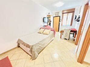 1 Schlafzimmer, WLAN, Bettwäsche