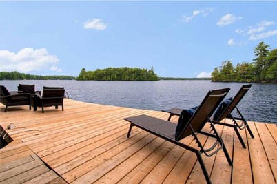 Muskoka Serenity - Four Bedroom Cottage, Sleeps 8