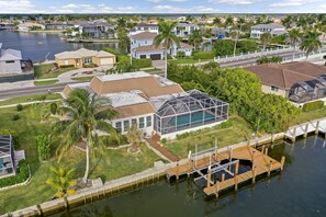 Exterior - W exposure waterfront home w/ pool, spa & dock (Marco Island)