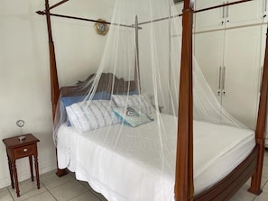 2 bedrooms, iron/ironing board, free WiFi, bed sheets - Steph's apartment
(Grand Baie)