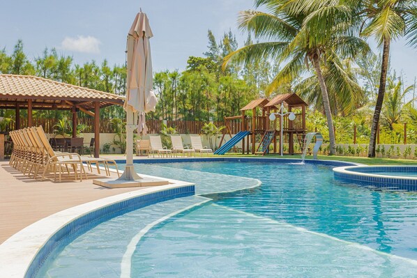 Pool - IT09 Beautiful Apartment 2 Suites - Pé na Areia, Itacimirim (Camaçari)