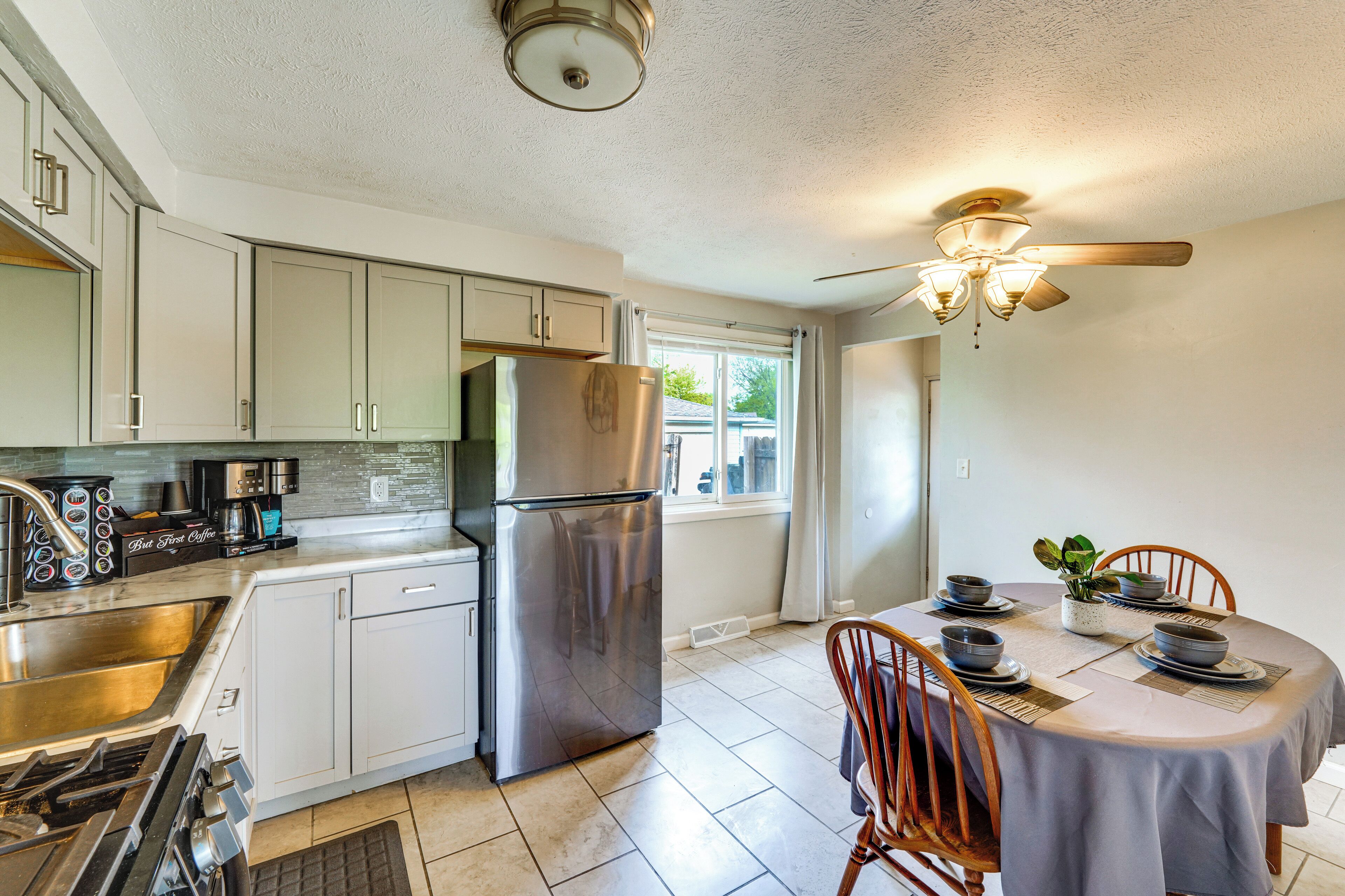 Fridge, microwave, stovetop, coffee/tea maker