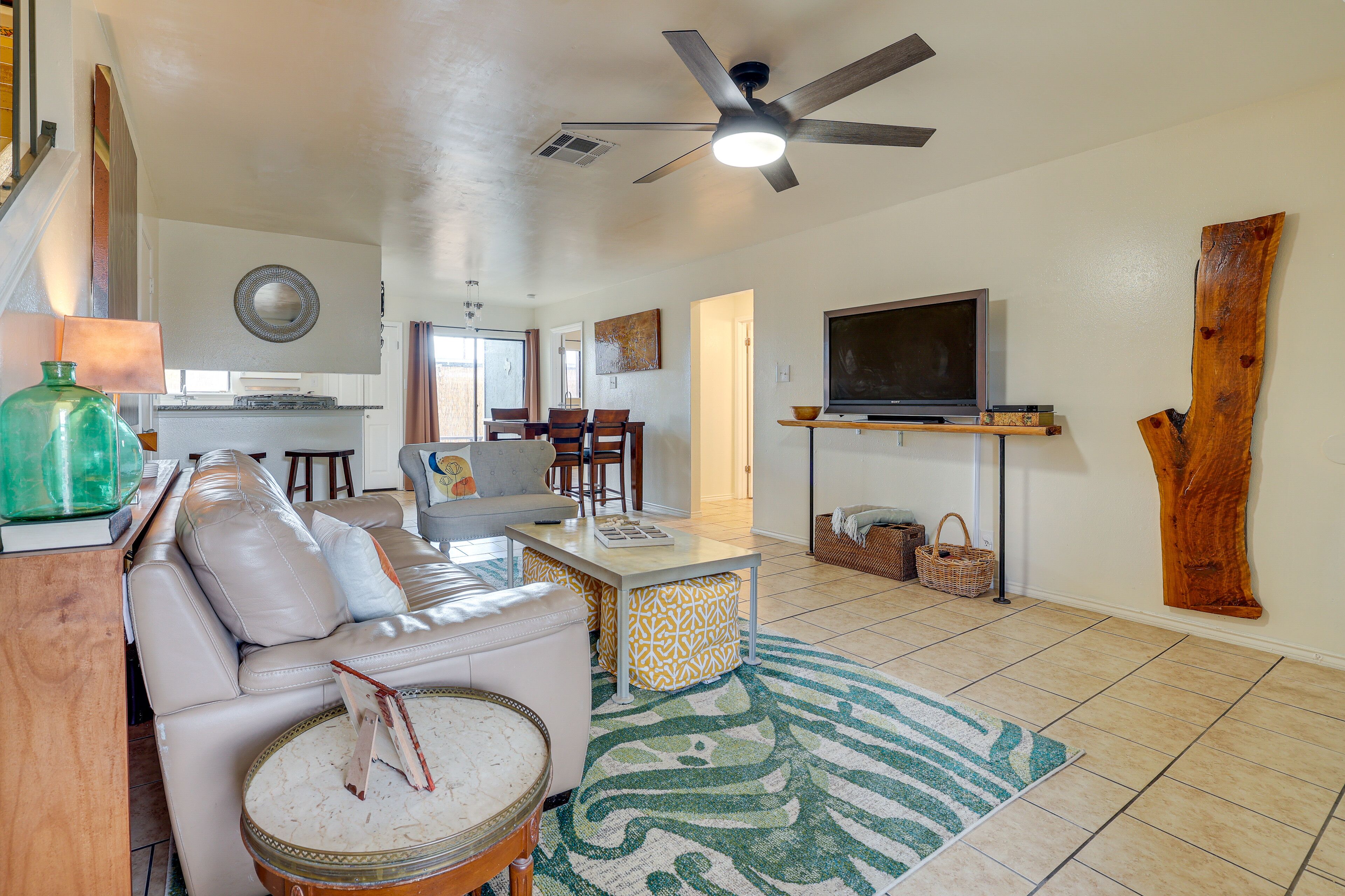 San Antonio Townhome: 3 Mi to Lackland AFB!