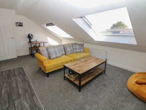 Living area - Flat 3 Englehurst Mews (Buxton)