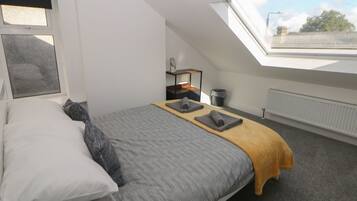 2 bedrooms, individually decorated, individually furnished, free WiFi