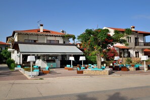 Coffee shop - Studio Nikiti Beach (Sithonia)