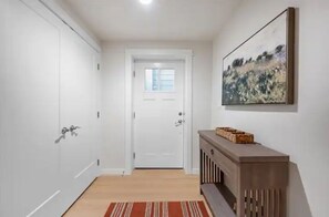 Interior - Chic Downtown Boise Retreat: Modern Apartment (Boise)