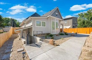 Exterior - Chic Downtown Boise Retreat: Modern Apartment (Boise)