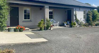 1-bed Apartment Near Nenagh & Lough Derg