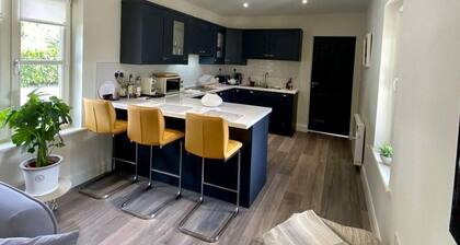 Impeccable 1-bed Apartment in Gated Secure Setting