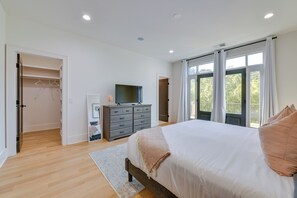 Apartment (3 Bedrooms) | Interior - Luxe Townhome in South End Charlotte Near Uptown! (Charlotte)