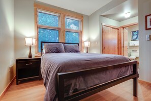 Unclassified image, 5 of 44, button - Mammoth Lakes Condo w/ Fireplace: Near Skiing! (Mammoth Lakes)