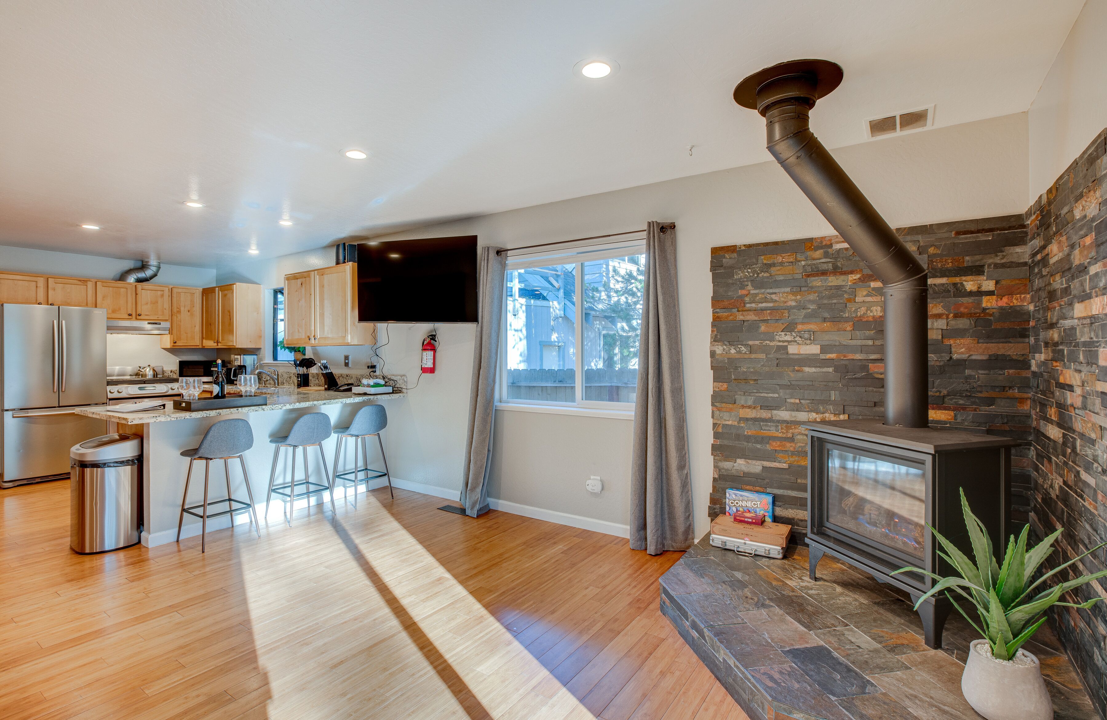 House (3 Bedrooms) | Interior