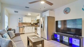 House (3 Bedrooms) | Front of property