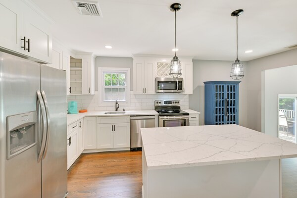 Hampton Bays Retreat: Walk To Squires Beach! - Los Hamptons, NY