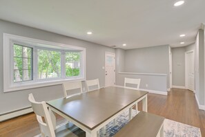 House (2 Bedrooms) | Interior - Hampton Bays Retreat: Walk to Squires Beach! (Hampton Bays)