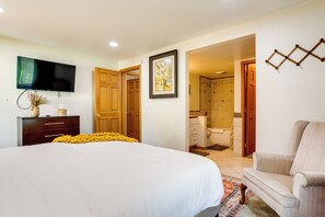 House (4 Bedrooms) | Interior - Redmond Vacation Rental ~ 16 Mi to Seattle! (Redmond)