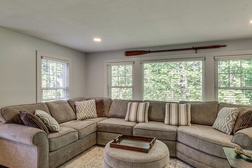 Near Beach: Coastal Maine Getaway w/ Yard
