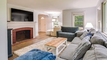 House (2 Bedrooms) | Front of property