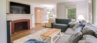 Near Beach: Coastal Maine Getaway w/ Yard