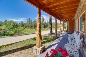 Property grounds - Peaceful Pinetop-lakeside Suite w/ Fire Pit! (Lakeside)
