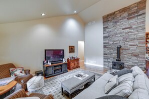 House (3 Bedrooms) | Interior - 2 Mi to Elk Mountain: Secluded Union Dale Home! (Union Dale)