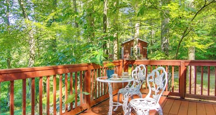 Hendersonville Cabin Near Hiking & Waterfalls!