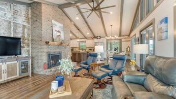 House (2 Bedrooms) | Front of property