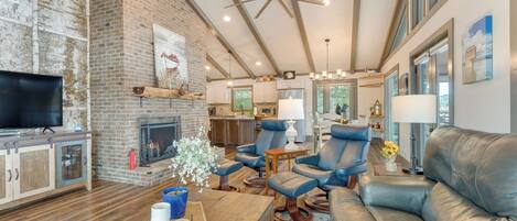 House (2 Bedrooms) | Front of property