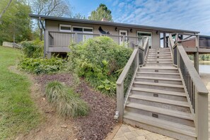 House (2 Bedrooms) | Interior - Lakefront Hayesville Retreat w/ Private Swim Dock (Hayesville)