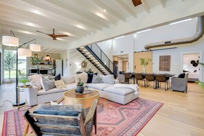 House (4 Bedrooms) | Interior - Waterfront Granbury Home w/ Electric Fireplace! (Granbury)
