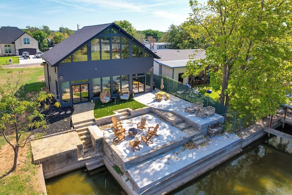 House (4 Bedrooms) | Interior - Waterfront Granbury Home w/ Electric Fireplace! (Granbury)