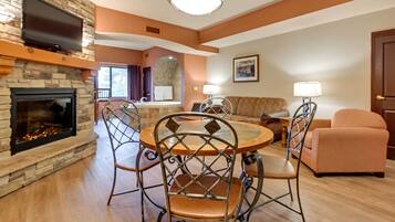 Apartment (2 Bedrooms) | Front of property