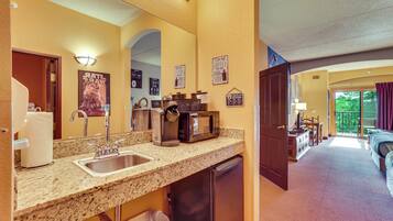 Apartment (0 Bedroom) | Interior