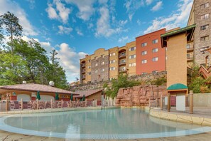 Interior - Wisconsin Dells Resort Condo: Golf Course On-site (Wisconsin Dells)