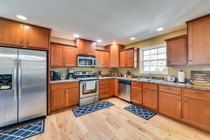 House (4 Bedrooms) | Interior - Lakefront Gilbertville Haven w/ Private Boat Dock! (Gilbertsville)